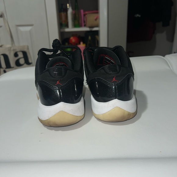 Jordan 11s Low '72-10' - Picture 4 of 5